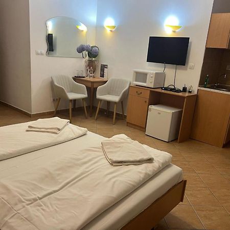 Esprit Hotel Будапеща Екстериор снимка