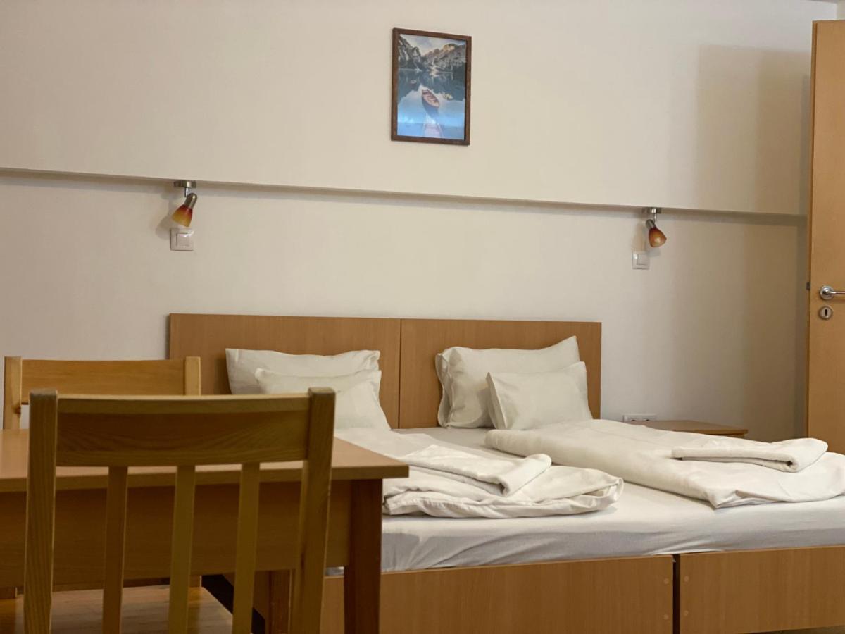 Esprit Hotel Будапеща Екстериор снимка