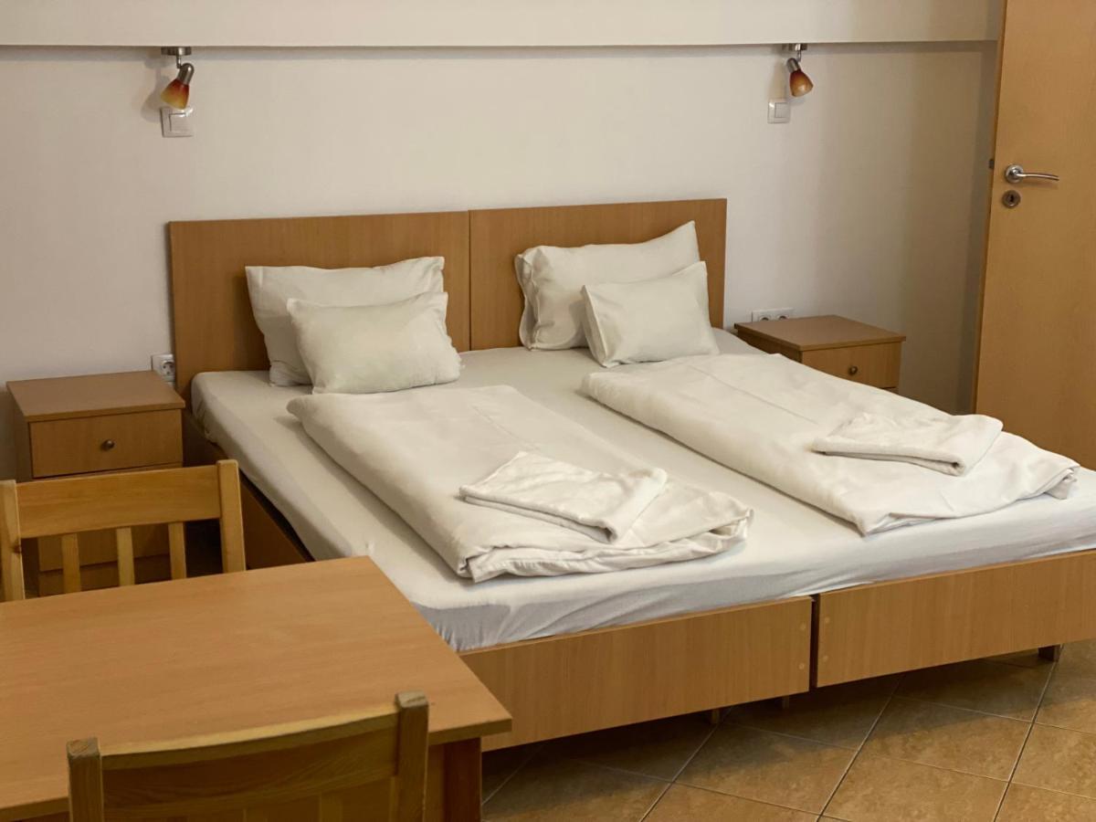 Esprit Hotel Будапеща Екстериор снимка