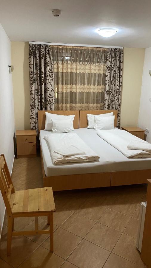 Esprit Hotel Будапеща Екстериор снимка