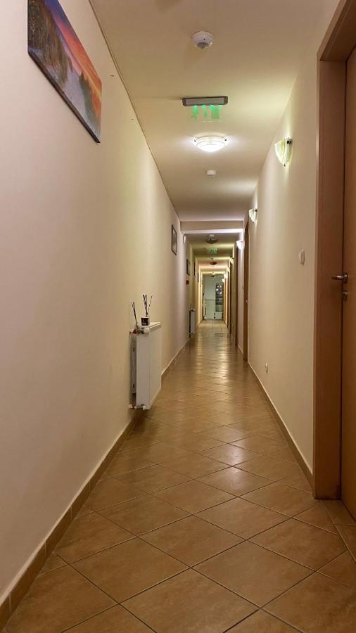 Esprit Hotel Будапеща Екстериор снимка