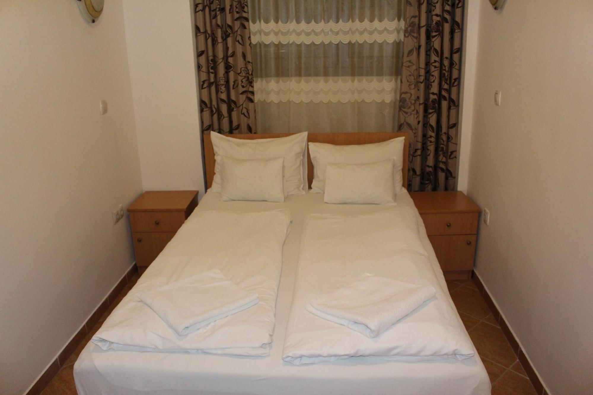 Esprit Hotel Будапеща Екстериор снимка