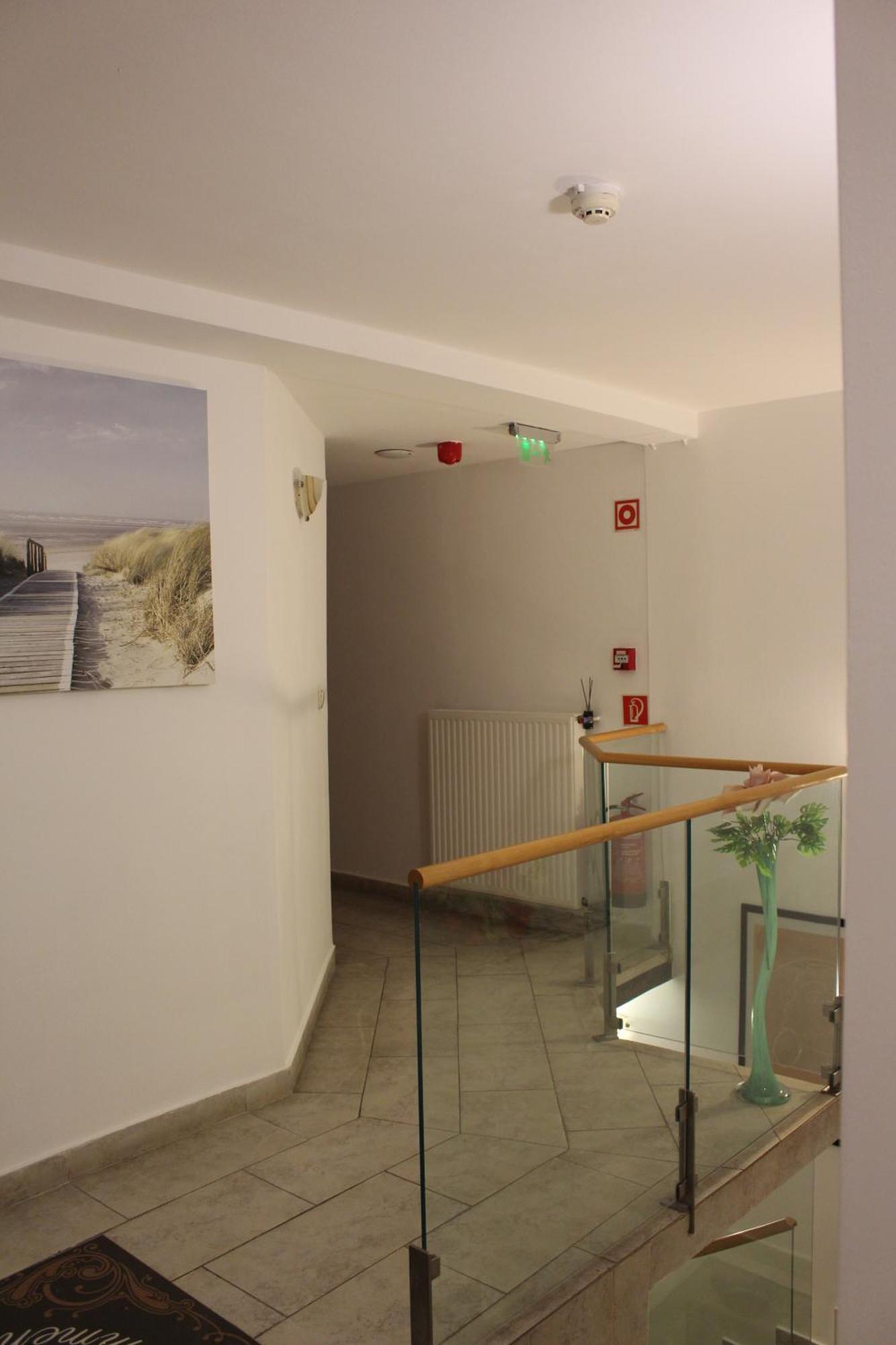 Esprit Hotel Будапеща Екстериор снимка