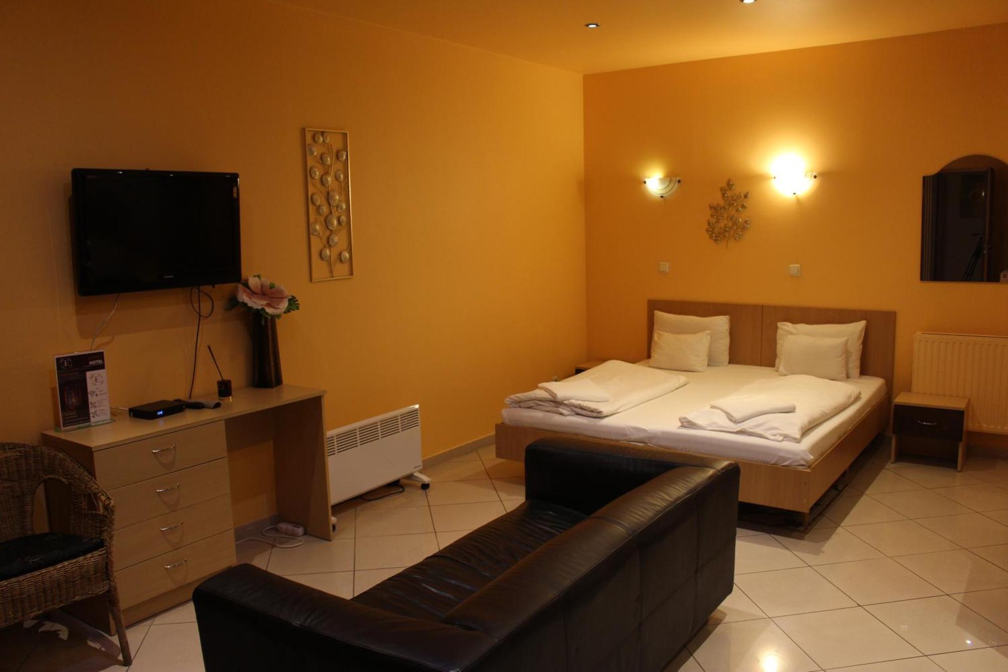 Esprit Hotel Будапеща Екстериор снимка