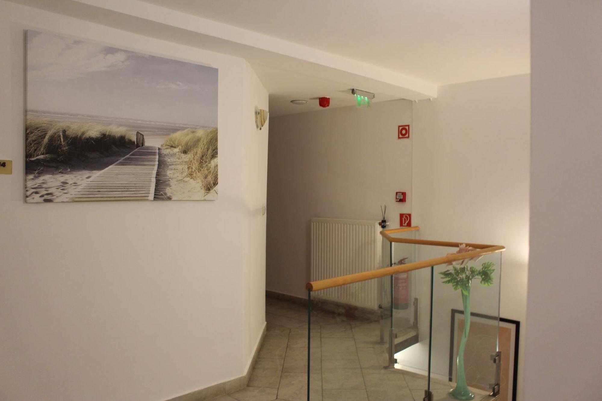 Esprit Hotel Будапеща Екстериор снимка