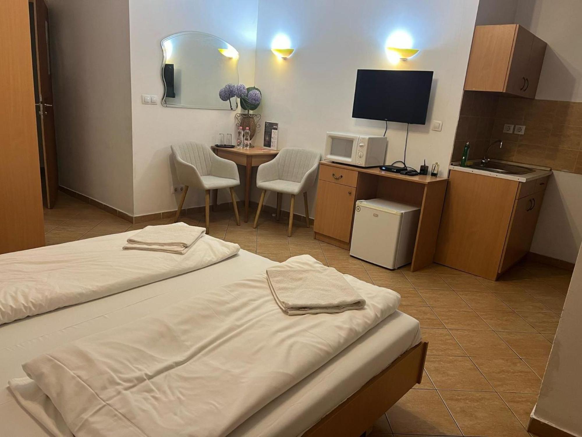 Esprit Hotel Будапеща Екстериор снимка